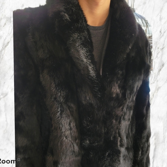 Vintage fur Coat size Medium - Picture 9 of 16